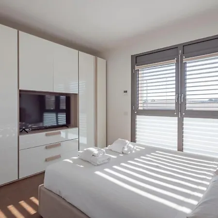 公寓 Luxury Near Linate Quintiliano 7 *